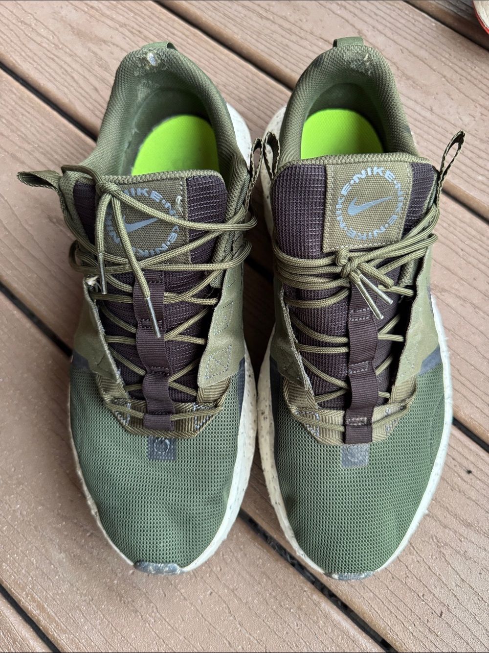 Nike Men's Olive Green and Brown Athletic Sneakers